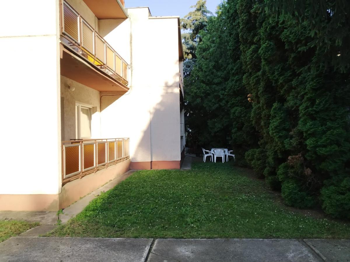 Appartamento Ildiko Apartman Hajdúszoboszló Esterno foto